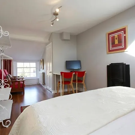 Habitación en casa particular The Townhouse